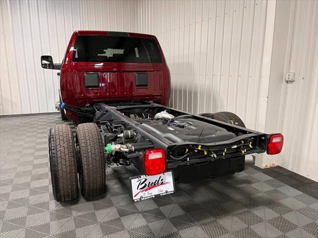 2024 RAM Ram 3500 Chassis Cab RAM 3500 SLT CREW CAB CHASSIS 4X4 60 CA 2024 RAM Ram 3500 Chassis Cab RAM 3500 SLT CREW CAB CHASSIS 4X4 60 CA