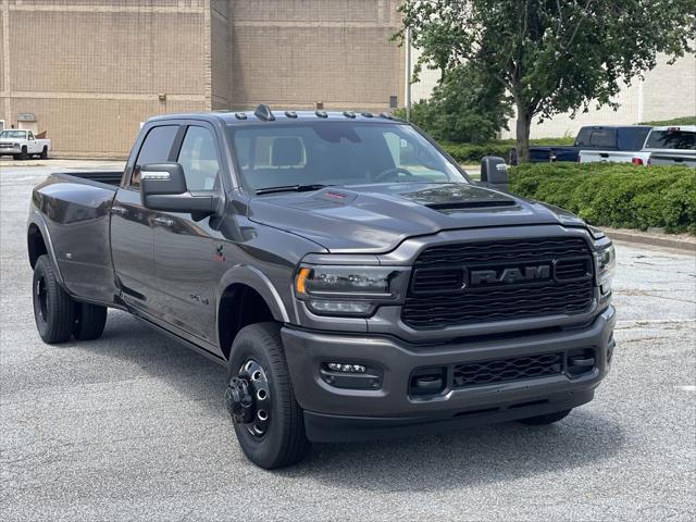 2024 RAM Ram 3500 RAM 3500 LIMITED CREW CAB 4X4 8 BOX