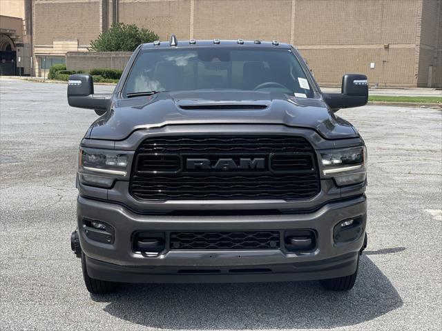 2024 RAM Ram 3500 RAM 3500 LIMITED CREW CAB 4X4 8 BOX