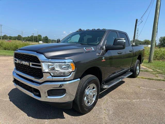 2024 RAM Ram 3500 RAM 3500 TRADESMAN CREW CAB 4X4 64 BOX