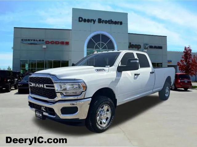 2024 RAM Ram 3500 RAM 3500 TRADESMAN CREW CAB 4X4 8 BOX