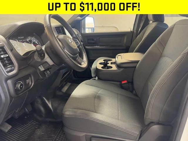 2024 RAM Ram 3500 RAM 3500 TRADESMAN CREW CAB 4X4 8 BOX