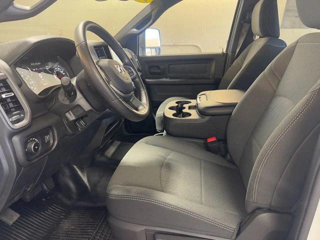 2024 RAM Ram 3500 RAM 3500 TRADESMAN CREW CAB 4X4 8 BOX