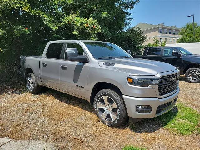 2025 RAM Ram 1500 RAM 1500 TRADESMAN CREW CAB 4X4 57 BOX