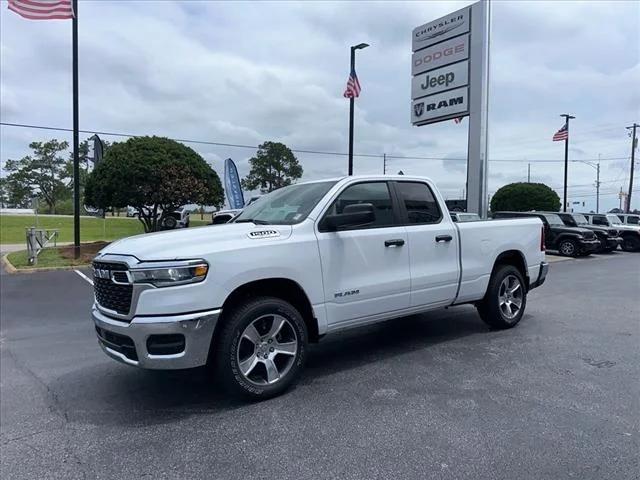 2025 RAM Ram 1500 RAM 1500 TRADESMAN QUAD CAB 4X4 64 BOX