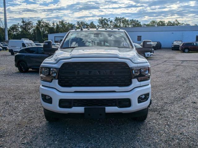 2024 RAM Ram 3500 RAM 3500 BIG HORN CREW CAB 4X4 8 BOX