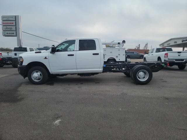 2024 RAM Ram 3500 Chassis Cab RAM 3500 TRADESMAN CREW CAB CHASSIS 4X4 60 CA