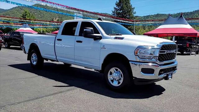 2024 RAM Ram 3500 RAM 3500 TRADESMAN CREW CAB 4X4 8 BOX