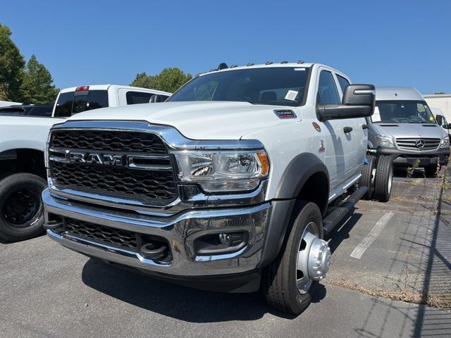 2024 RAM Ram 5500 Chassis Cab RAM 5500 TRADESMAN CHASSIS CREW CAB 4X4 60 CA