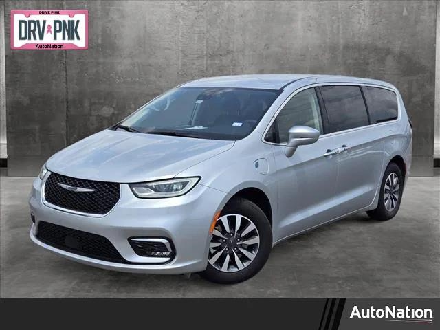 2022 Chrysler Pacifica Hybrid Touring L