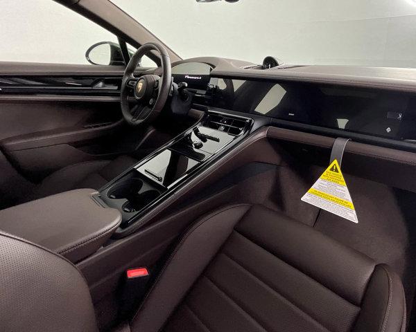 2024 Porsche Panamera 4