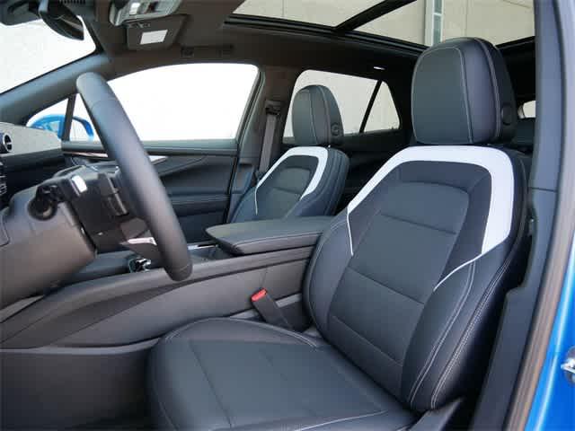 2024 Chevrolet V Blazer eAWD LT