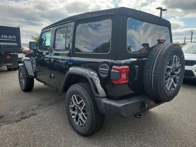 2024 Jeep Wrangler 4-Door Sahara 4x4