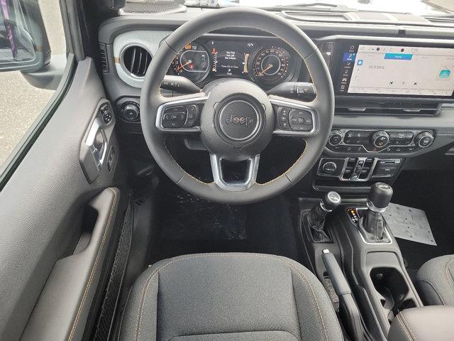 2024 Jeep Wrangler 4-Door Sahara 4x4