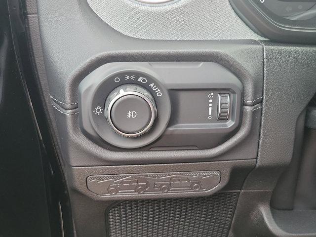 2024 Jeep Wrangler 4-Door Sahara 4x4