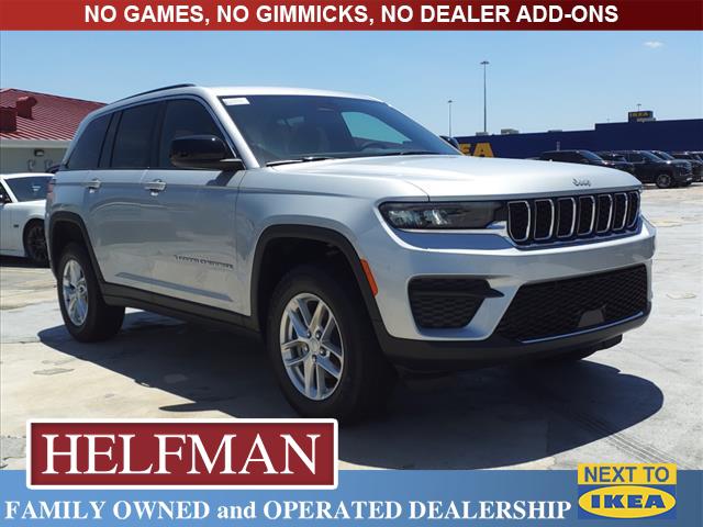 2024 Jeep Grand Cherokee GRAND CHEROKEE LAREDO X 4X4