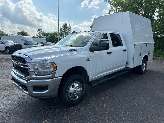 2024 RAM Ram 3500 Chassis Cab RAM 3500 TRADESMAN CREW CAB CHASSIS 4X4 60 CA