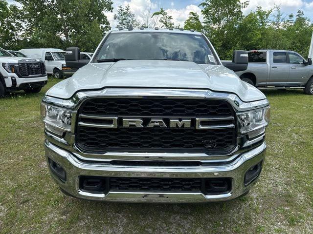 2024 RAM Ram 3500 Chassis Cab RAM 3500 TRADESMAN CREW CAB CHASSIS 4X4 60 CA