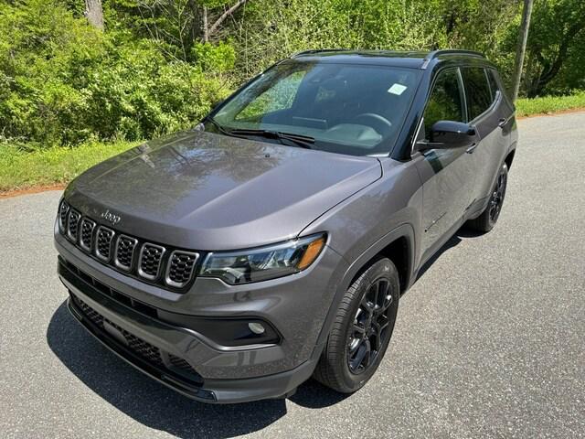 2024 Jeep Compass COMPASS LATITUDE 4X4