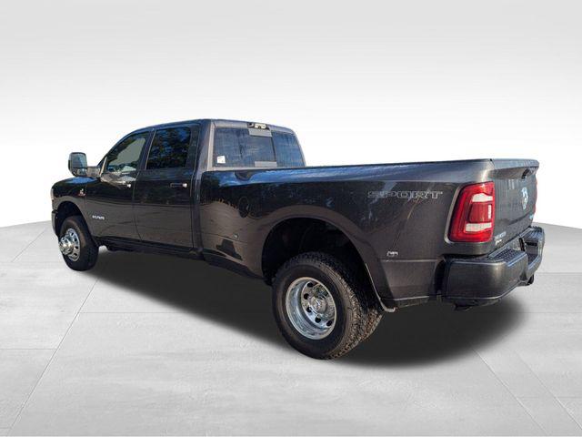 2024 RAM Ram 3500 RAM 3500 LARAMIE CREW CAB 4X4 8 BOX