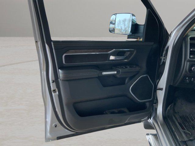 2019 Ram 1500 Laramie Crew Cab 4x4 5'7" Box