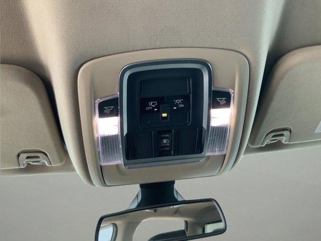 2019 Ram 1500 Laramie Crew Cab 4x4 5'7" Box