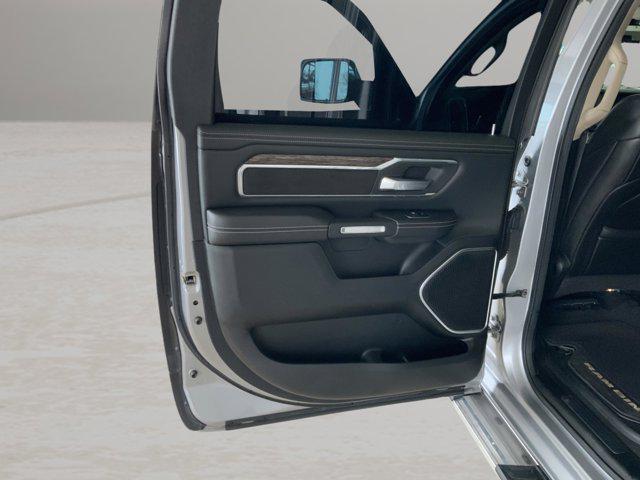 2019 Ram 1500 Laramie Crew Cab 4x4 5'7" Box