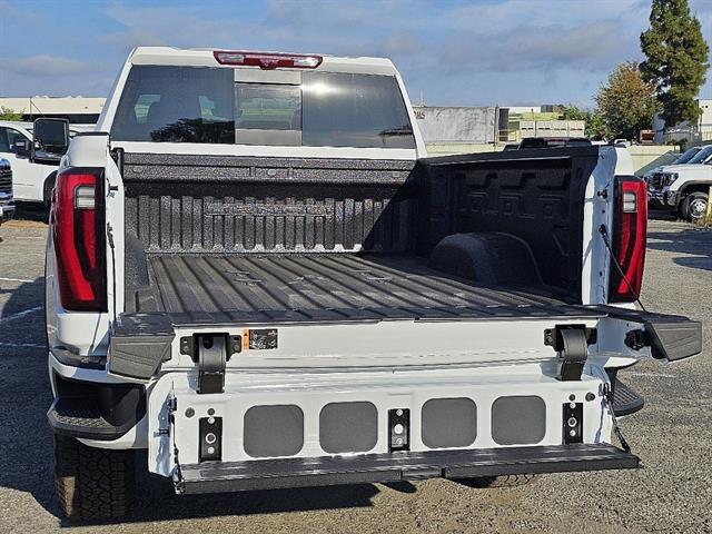 2024 GMC Sierra 2500HD 4WD Crew Cab Standard Bed Denali 14