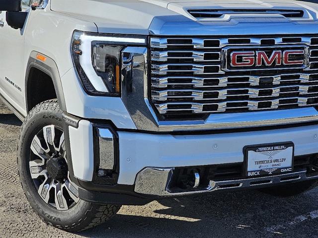 2024 GMC Sierra 2500HD 4WD Crew Cab Standard Bed Denali 16