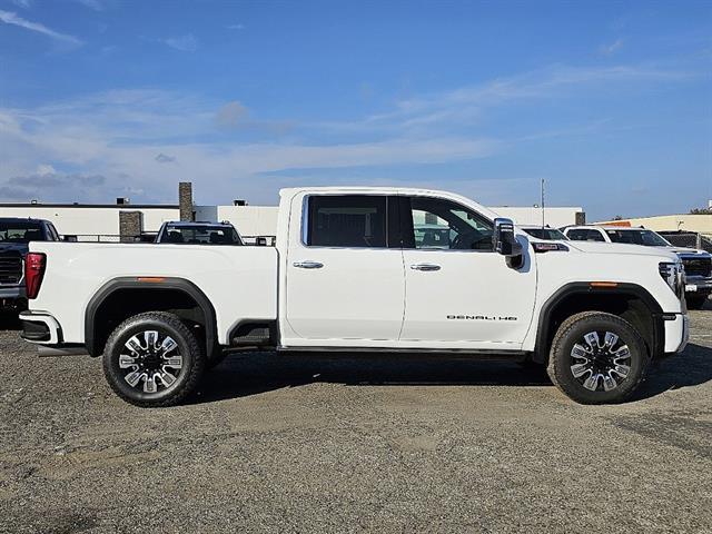 2024 GMC Sierra 2500HD 4WD Crew Cab Standard Bed Denali 20