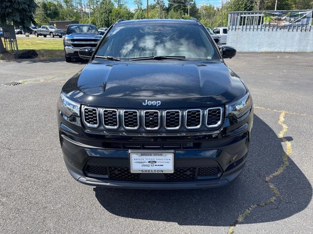 2024 Jeep Compass COMPASS LATITUDE 4X4