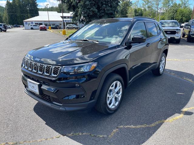 2024 Jeep Compass COMPASS LATITUDE 4X4