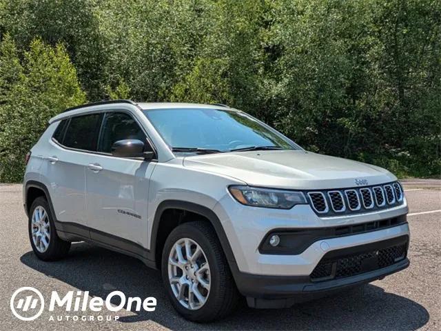 2024 Jeep Compass COMPASS LATITUDE LUX 4X4