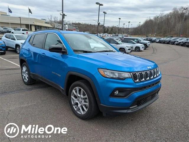 2024 Jeep Compass COMPASS LATITUDE LUX 4X4