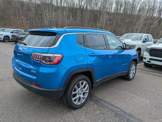 2024 Jeep Compass COMPASS LATITUDE LUX 4X4
