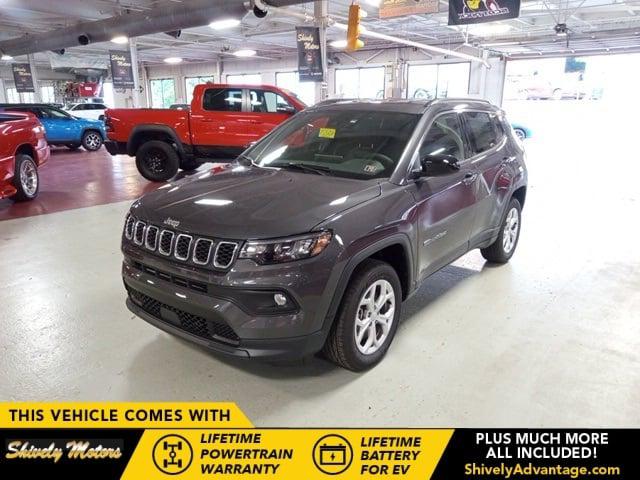 2024 Jeep Compass COMPASS LATITUDE 4X4