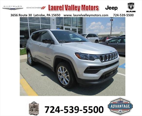 2024 Jeep Compass COMPASS LATITUDE LUX 4X4