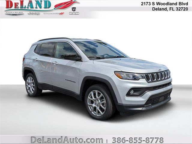 2024 Jeep Compass COMPASS LATITUDE LUX 4X4