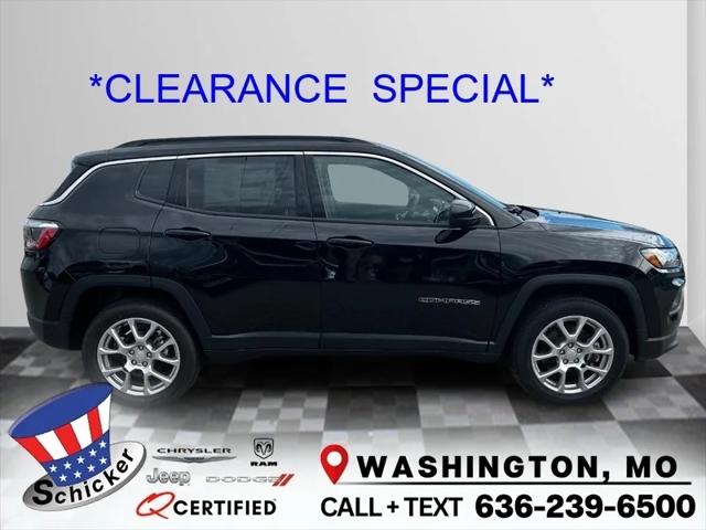 2024 Jeep Compass COMPASS LATITUDE LUX 4X4