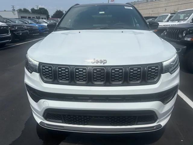 2024 Jeep Compass COMPASS LIMITED 4X4