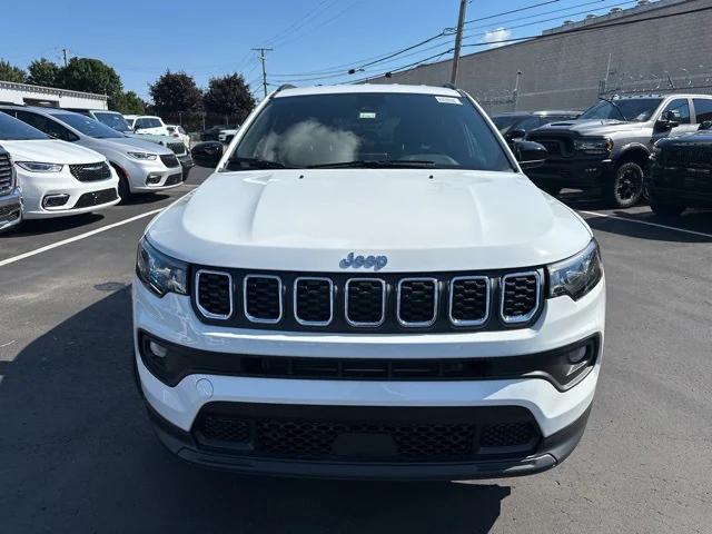 2024 Jeep Compass COMPASS LATITUDE LUX 4X4