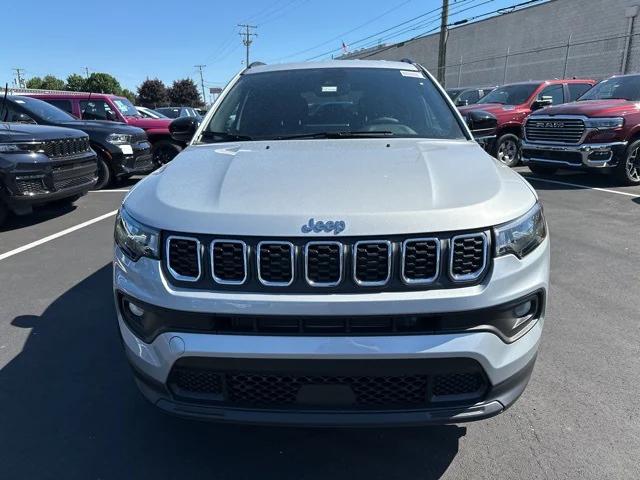 2024 Jeep Compass COMPASS LATITUDE LUX 4X4