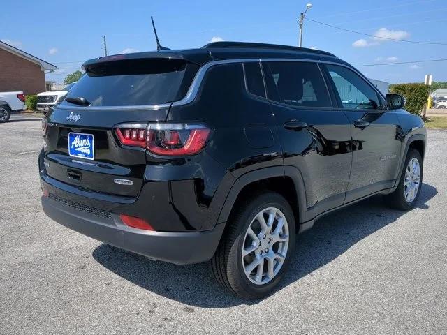 2024 Jeep Compass COMPASS LATITUDE LUX 4X4