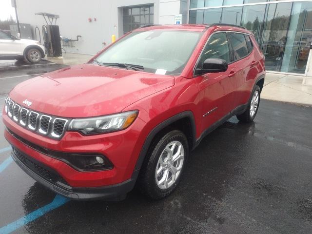 2024 Jeep Compass COMPASS LATITUDE 4X4