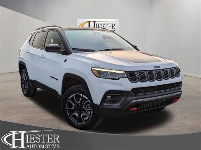 2024 Jeep Compass COMPASS TRAILHAWK 4X4