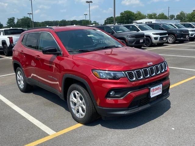 2024 Jeep Compass COMPASS LATITUDE 4X4