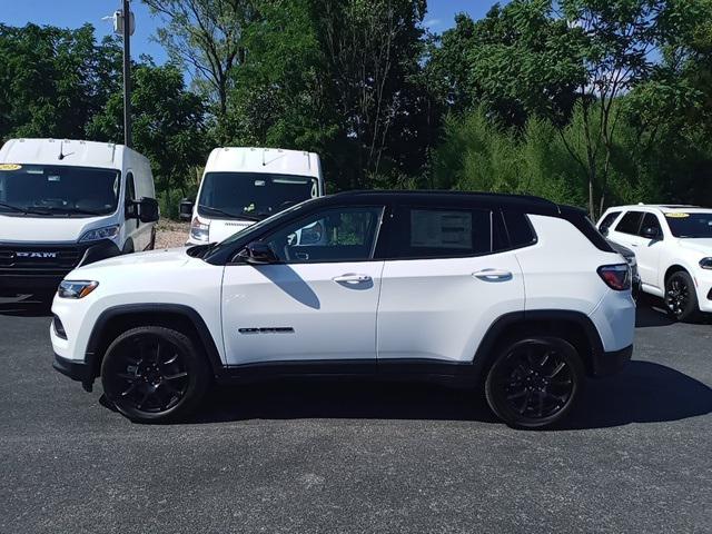 2024 Jeep Compass COMPASS LATITUDE 4X4