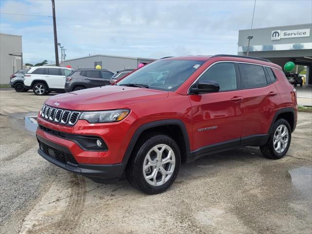 2024 Jeep Compass COMPASS LATITUDE 4X4