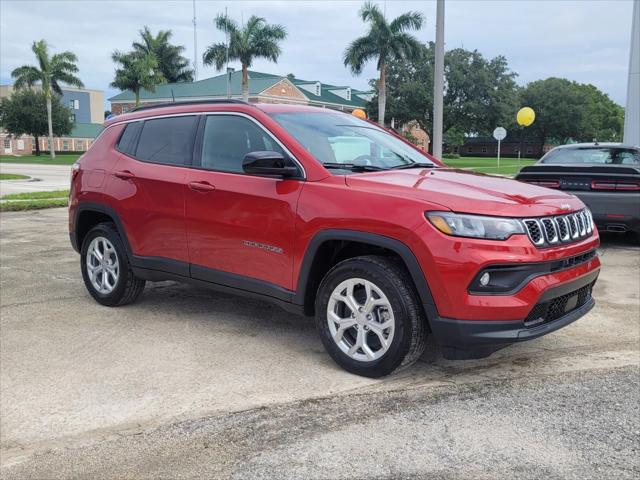 2024 Jeep Compass COMPASS LATITUDE 4X4