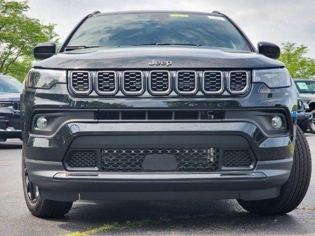 2024 Jeep Compass COMPASS LATITUDE 4X4